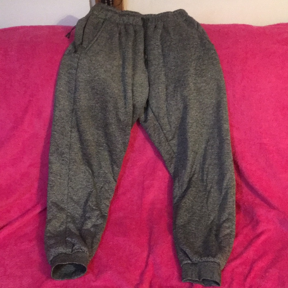 Men's Gray Fleece Jogger Sweatpants - Elastic Waist & Ribbed Cuffs